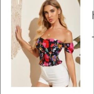 Top black size small